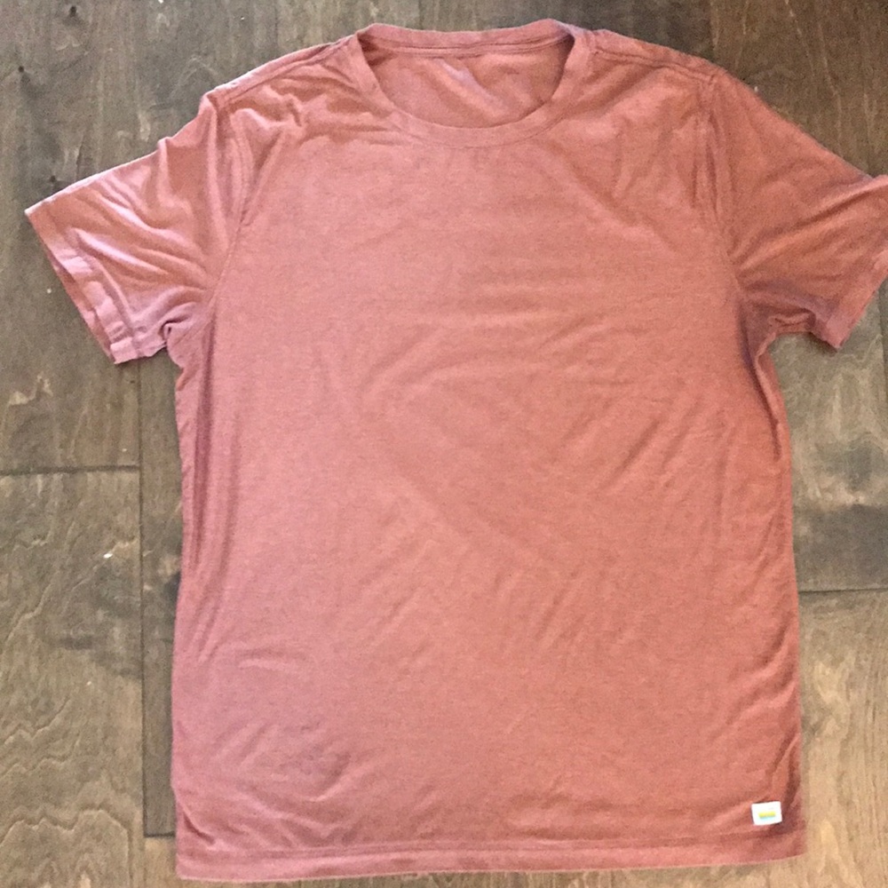 Vuori Strato Tech T-Shirt Size M.